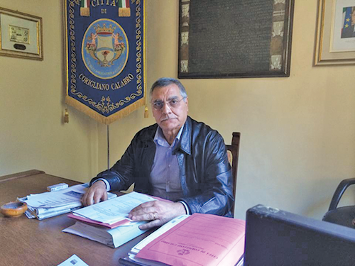 Corigliano Rossano | Ex sindaco aggredito, identificato l’autore: i retroscena
